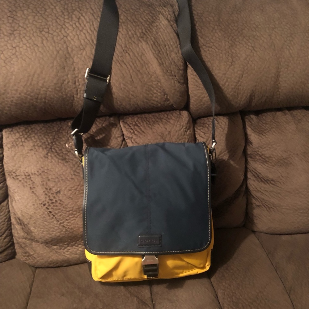 UNUSED Coach messenger bag!!!